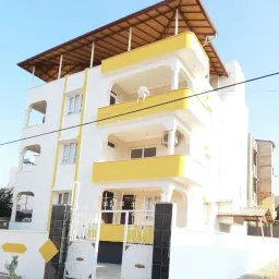 شعار سوق العقارات بريحانية