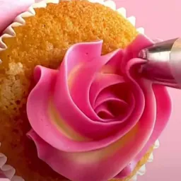 شعار لولي شوب لمستلزمات الحلويات